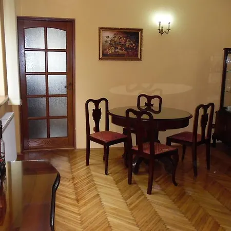Nyaraló Doly House